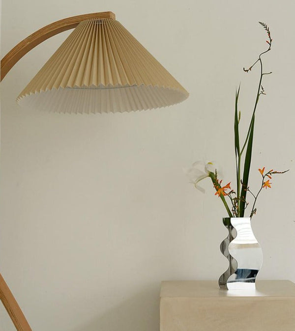 Mirror Contrast Wave Acrylic Vases & Desktop Organizer