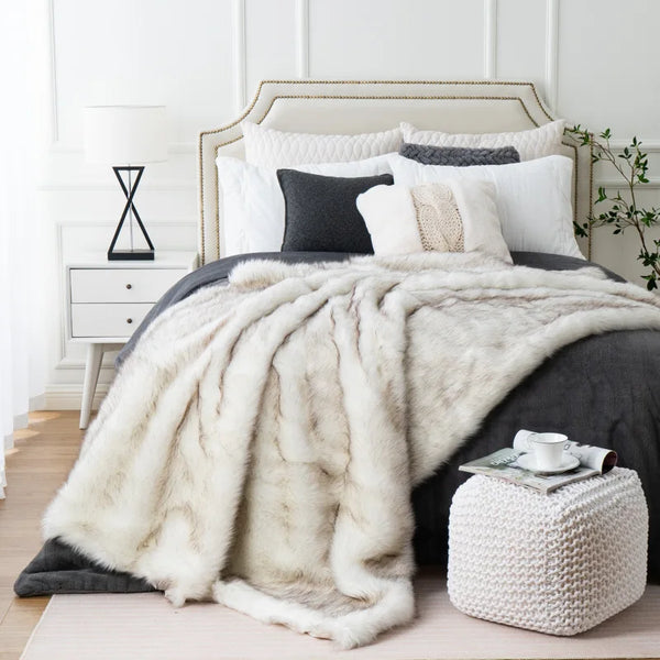 Premium Fox Faux Fur Throw Blanket Ultra Soft Cozy Living Room Decor