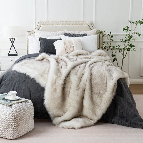 Premium Fox Faux Fur Throw Blanket Ultra Soft Cozy Living Room Decor