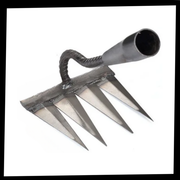 Time Saving Lawn Scarifier for Effortless Weeding and Deep Soil Penetration