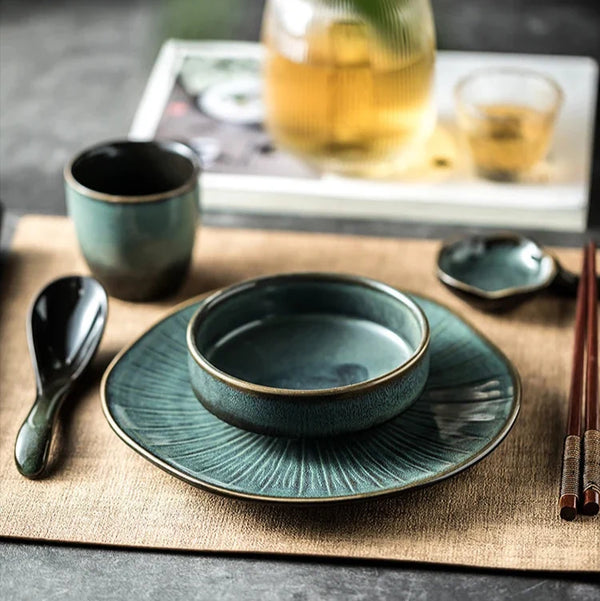 Ikari 5 Piece Ceramic Dinnerware Set With Smooth Glaze Finish