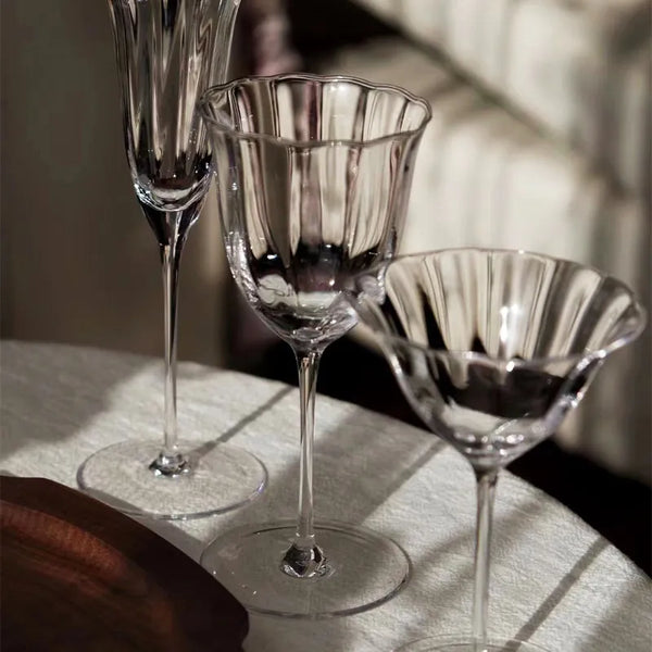 Clear Grove Wine Glass