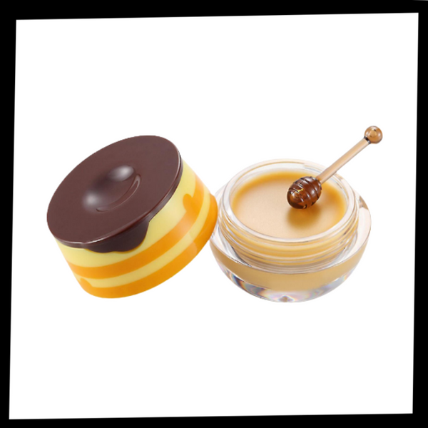 Bee Balm Lip Moisturizer With Honey Nourish And Strawberry Hydration