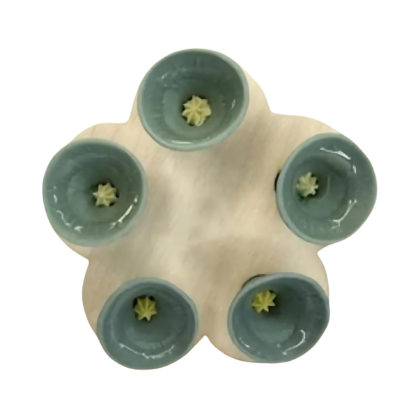 Stylish Bee Cup For Easy Hydration Of Pollinators Long Lasting